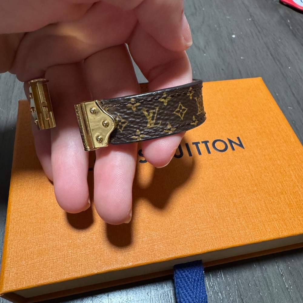 Louis Vuitton Bracelet - Picture 4 of 6